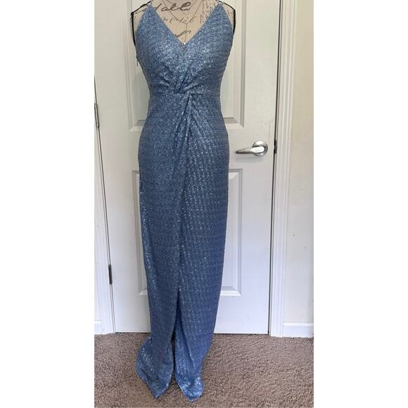 Halston Heritage Women's sz 4 Periwinkle Sequin Formal Open Back Slit Gown Prom - Picture 1 of 12